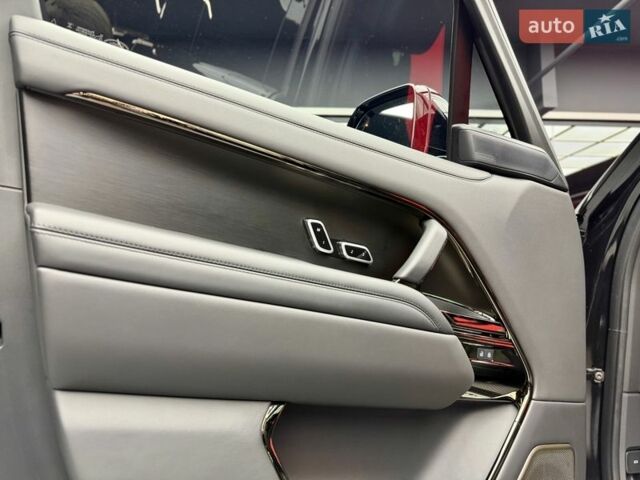 Чорний Ленд Ровер Рендж Ровер, об'ємом двигуна 4.4 л та пробігом 28 тис. км за 277700 $, фото 23 на Automoto.ua