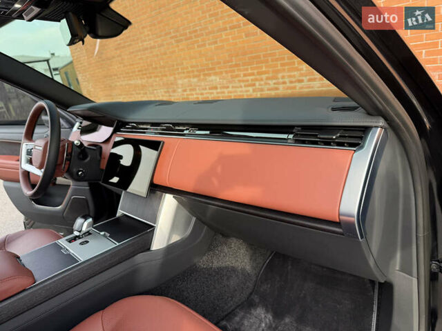 Черный Ленд Ровер Рендж Ровер, объемом двигателя 4.39 л и пробегом 27 тыс. км за 285000 $, фото 71 на Automoto.ua