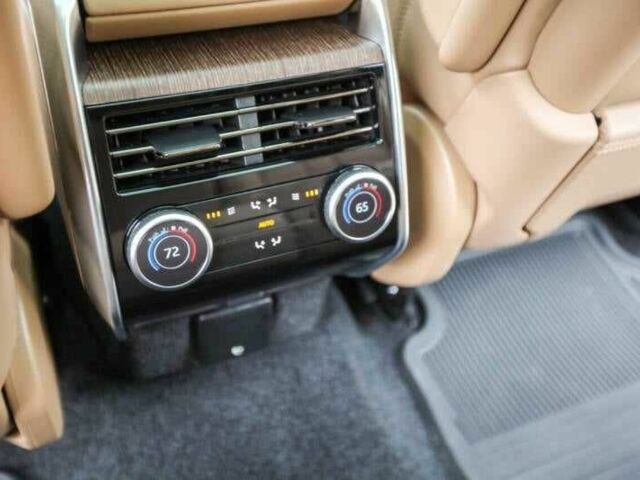 Ленд Ровер Рендж Ровер 2024 у Львові на Automoto.ua Чорний Ленд Ровер Рендж Ровер, об'ємом двигуна 4.4 л та пробігом 6 тис. км за 84800 $, фото 20 на Automoto.ua