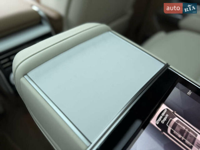 Черный Ленд Ровер Рендж Ровер, объемом двигателя 4.39 л и пробегом 13 тыс. км за 290000 $, фото 57 на Automoto.ua