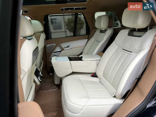 Черный Ленд Ровер Рендж Ровер, объемом двигателя 4.39 л и пробегом 13 тыс. км за 290000 $, фото 46 на Automoto.ua