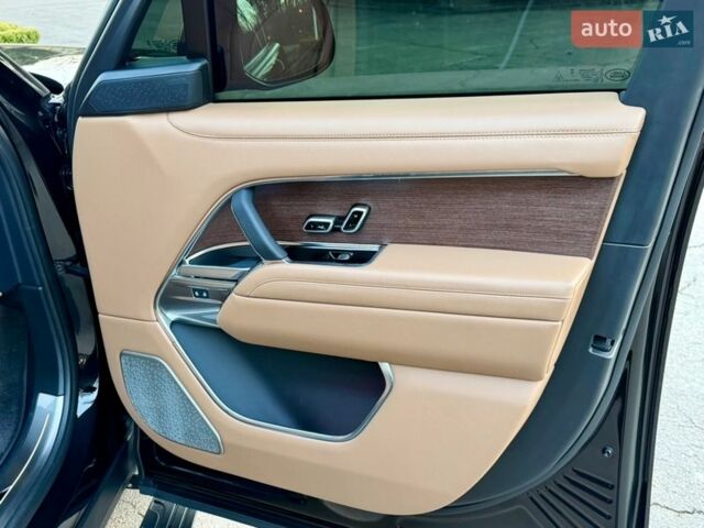 Черный Ленд Ровер Рендж Ровер, объемом двигателя 4.4 л и пробегом 24 тыс. км за 214950 $, фото 127 на Automoto.ua