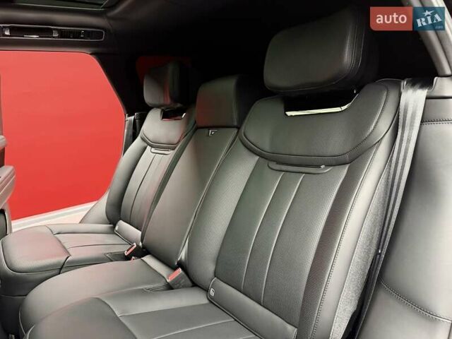 Чорний Ленд Ровер Рендж Ровер, об'ємом двигуна 4.4 л та пробігом 26 тис. км за 285000 $, фото 40 на Automoto.ua