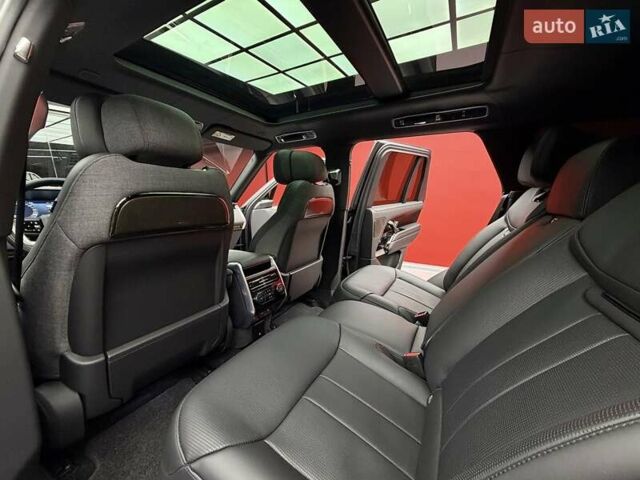 Чорний Ленд Ровер Рендж Ровер, об'ємом двигуна 4.4 л та пробігом 28 тис. км за 279900 $, фото 41 на Automoto.ua