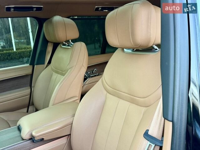 Черный Ленд Ровер Рендж Ровер, объемом двигателя 4.4 л и пробегом 24 тыс. км за 214950 $, фото 83 на Automoto.ua