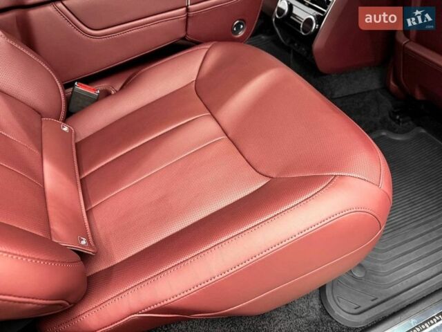 Черный Ленд Ровер Рендж Ровер, объемом двигателя 4.39 л и пробегом 35 тыс. км за 217000 $, фото 41 на Automoto.ua