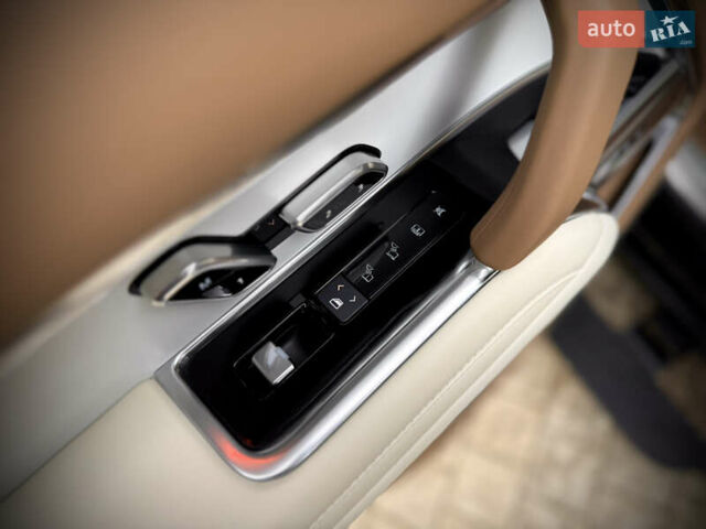 Черный Ленд Ровер Рендж Ровер, объемом двигателя 4.39 л и пробегом 13 тыс. км за 290000 $, фото 43 на Automoto.ua