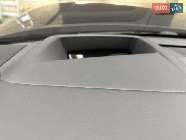 Чорний Ленд Ровер Рендж Ровер, об'ємом двигуна 4.4 л та пробігом 25 тис. км за 165000 $, фото 6 на Automoto.ua