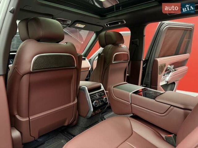 Чорний Ленд Ровер Рендж Ровер, об'ємом двигуна 4.4 л та пробігом 10 тис. км за 224900 $, фото 41 на Automoto.ua