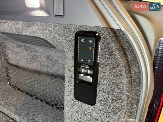 Чорний Ленд Ровер Рендж Ровер, об'ємом двигуна 3 л та пробігом 20 тис. км за 179000 $, фото 56 на Automoto.ua