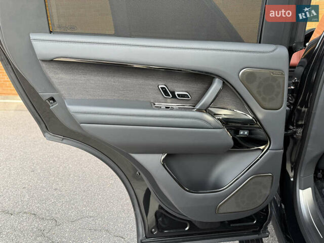 Черный Ленд Ровер Рендж Ровер, объемом двигателя 4.39 л и пробегом 27 тыс. км за 285000 $, фото 52 на Automoto.ua