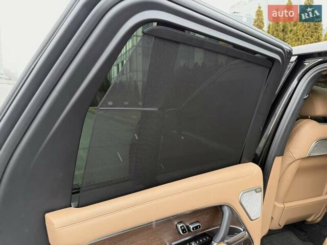 Чорний Ленд Ровер Рендж Ровер, об'ємом двигуна 4.39 л та пробігом 19 тис. км за 225000 $, фото 29 на Automoto.ua