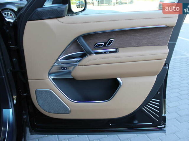 Чорний Ленд Ровер Рендж Ровер, об'ємом двигуна 3 л та пробігом 3 тис. км за 218445 $, фото 8 на Automoto.ua