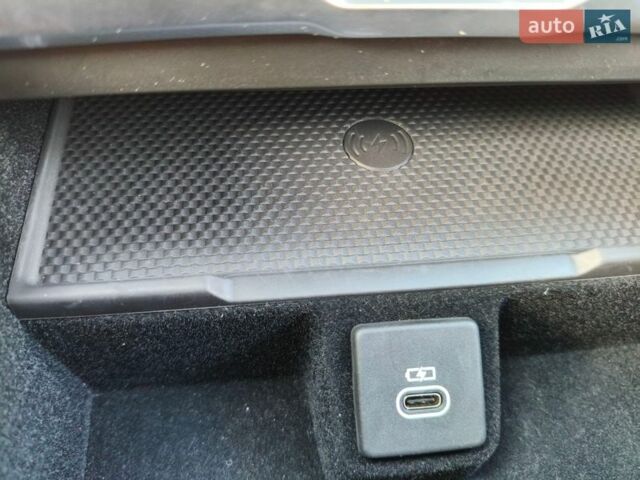 Черный Ленд Ровер Рендж Ровер, объемом двигателя 3 л и пробегом 26 тыс. км за 181611 $, фото 26 на Automoto.ua