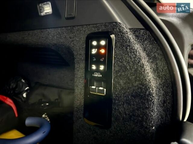 Черный Ленд Ровер Рендж Ровер, объемом двигателя 3 л и пробегом 1 тыс. км за 222500 $, фото 33 на Automoto.ua