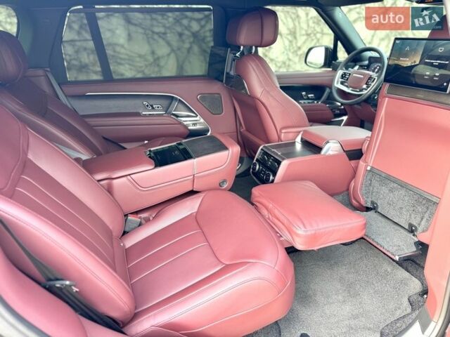 Черный Ленд Ровер Рендж Ровер, объемом двигателя 4.39 л и пробегом 9 тыс. км за 270000 $, фото 33 на Automoto.ua