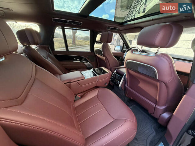 Черный Ленд Ровер Рендж Ровер, объемом двигателя 4.4 л и пробегом 5 тыс. км за 309000 $, фото 39 на Automoto.ua