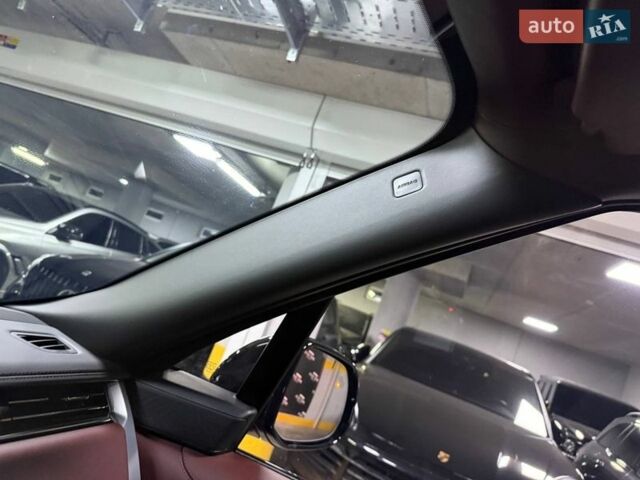 Черный Ленд Ровер Рендж Ровер, объемом двигателя 3 л и пробегом 1 тыс. км за 222500 $, фото 44 на Automoto.ua