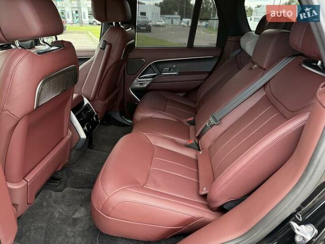 Черный Ленд Ровер Рендж Ровер, объемом двигателя 4.39 л и пробегом 7 тыс. км за 240000 $, фото 13 на Automoto.ua