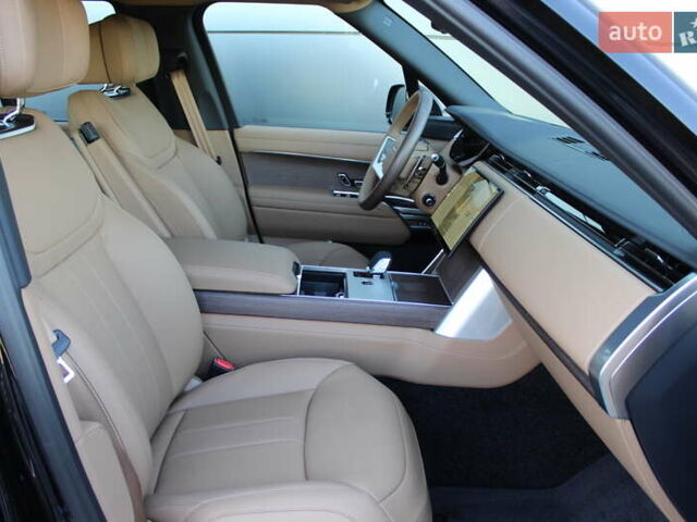 Чорний Ленд Ровер Рендж Ровер, об'ємом двигуна 3 л та пробігом 3 тис. км за 218445 $, фото 10 на Automoto.ua