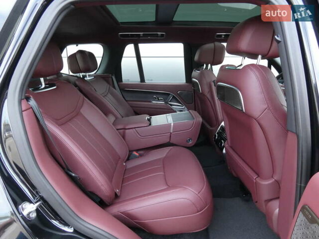 Ленд Ровер Рендж Ровер 2025 в Киеве на Automoto.ua Черный Ленд Ровер Рендж Ровер, объемом двигателя 4.39 л и пробегом 10 тыс. км за 234570 $, фото 16 на Automoto.ua