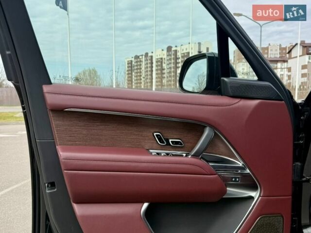 Чорний Ленд Ровер Рендж Ровер, об'ємом двигуна 3 л та пробігом 20 тис. км за 215000 $, фото 37 на Automoto.ua