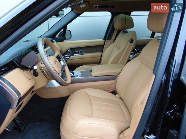 Чорний Ленд Ровер Рендж Ровер, об'ємом двигуна 4.39 л та пробігом 12 тис. км за 241588 $, фото 8 на Automoto.ua