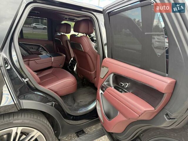 Черный Ленд Ровер Рендж Ровер, объемом двигателя 4.39 л и пробегом 7 тыс. км за 240000 $, фото 22 на Automoto.ua