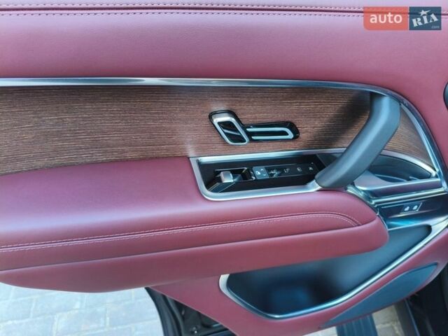 Черный Ленд Ровер Рендж Ровер, объемом двигателя 3 л и пробегом 26 тыс. км за 181611 $, фото 34 на Automoto.ua