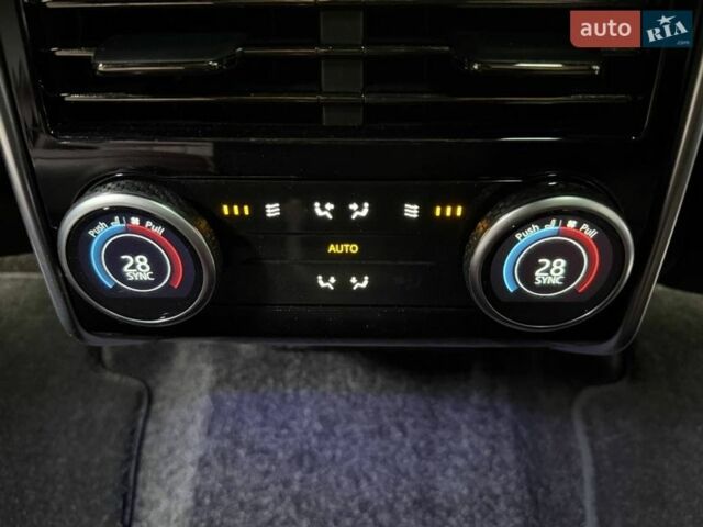 Черный Ленд Ровер Рендж Ровер, объемом двигателя 3 л и пробегом 1 тыс. км за 222500 $, фото 82 на Automoto.ua