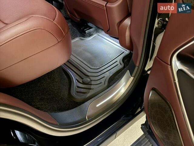 Чорний Ленд Ровер Рендж Ровер, об'ємом двигуна 3 л та пробігом 20 тис. км за 215000 $, фото 28 на Automoto.ua