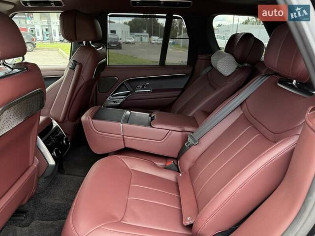 Черный Ленд Ровер Рендж Ровер, объемом двигателя 4.39 л и пробегом 7 тыс. км за 240000 $, фото 15 на Automoto.ua