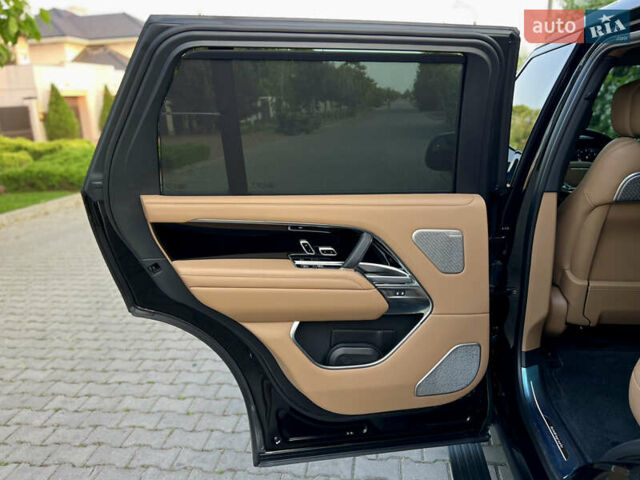 Чорний Ленд Ровер Рендж Ровер, об'ємом двигуна 4.39 л та пробігом 14 тис. км за 240000 $, фото 32 на Automoto.ua