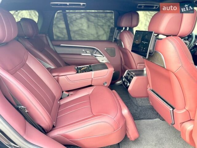 Черный Ленд Ровер Рендж Ровер, объемом двигателя 4.39 л и пробегом 9 тыс. км за 270000 $, фото 32 на Automoto.ua