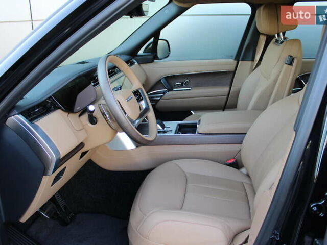 Чорний Ленд Ровер Рендж Ровер, об'ємом двигуна 3 л та пробігом 3 тис. км за 218445 $, фото 6 на Automoto.ua