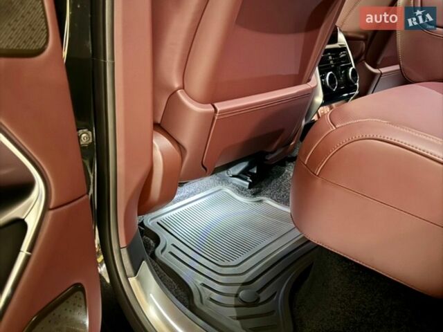 Чорний Ленд Ровер Рендж Ровер, об'ємом двигуна 3 л та пробігом 20 тис. км за 215000 $, фото 30 на Automoto.ua
