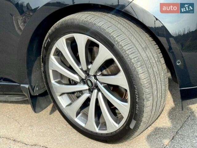 Черный Ленд Ровер Рендж Ровер, объемом двигателя 4.39 л и пробегом 9 тыс. км за 270000 $, фото 19 на Automoto.ua