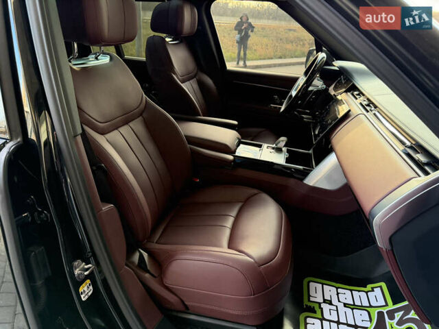 Черный Ленд Ровер Рендж Ровер, объемом двигателя 4.4 л и пробегом 5 тыс. км за 309000 $, фото 36 на Automoto.ua