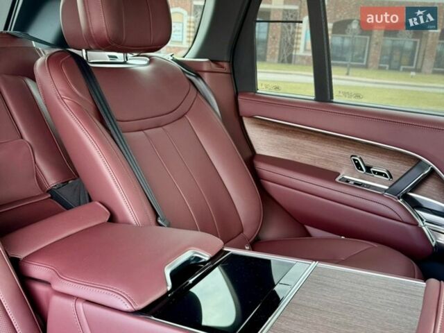 Чорний Ленд Ровер Рендж Ровер, об'ємом двигуна 3 л та пробігом 20 тис. км за 215000 $, фото 9 на Automoto.ua