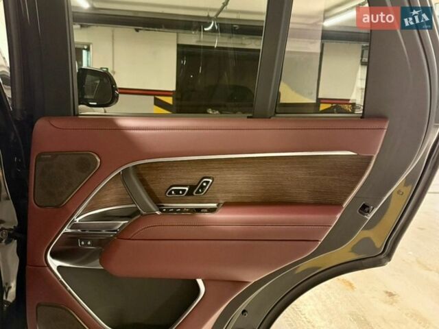 Чорний Ленд Ровер Рендж Ровер, об'ємом двигуна 3 л та пробігом 20 тис. км за 215000 $, фото 40 на Automoto.ua