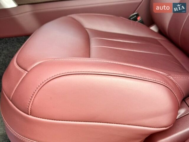 Чорний Ленд Ровер Рендж Ровер, об'ємом двигуна 3 л та пробігом 20 тис. км за 215000 $, фото 21 на Automoto.ua