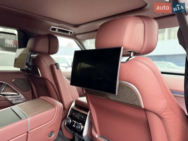 Чорний Ленд Ровер Рендж Ровер, об'ємом двигуна 3 л та пробігом 24 тис. км за 239000 $, фото 35 на Automoto.ua