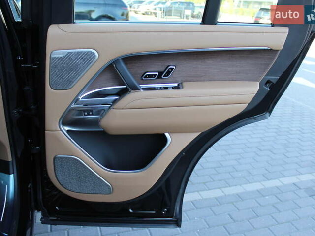 Чорний Ленд Ровер Рендж Ровер, об'ємом двигуна 3 л та пробігом 3 тис. км за 218445 $, фото 14 на Automoto.ua