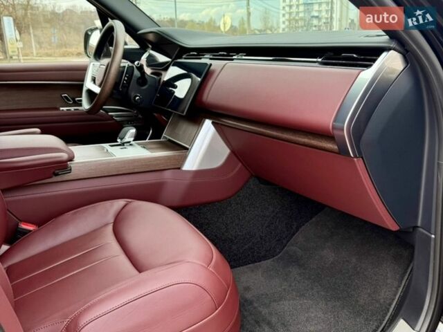 Чорний Ленд Ровер Рендж Ровер, об'ємом двигуна 3 л та пробігом 20 тис. км за 215000 $, фото 25 на Automoto.ua