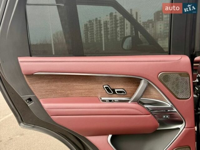 Чорний Ленд Ровер Рендж Ровер, об'ємом двигуна 3 л та пробігом 20 тис. км за 215000 $, фото 35 на Automoto.ua