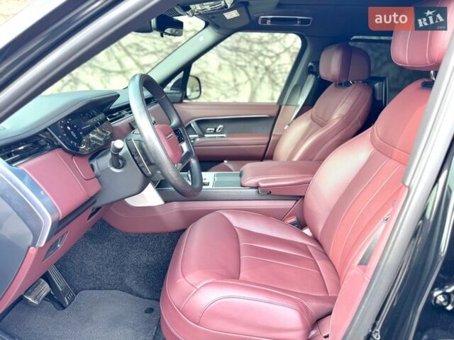 Черный Ленд Ровер Рендж Ровер, объемом двигателя 4.39 л и пробегом 9 тыс. км за 270000 $, фото 23 на Automoto.ua