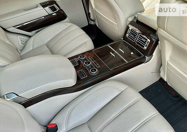 Фиолетовый Ленд Ровер Рендж Ровер, объемом двигателя 4.4 л и пробегом 130 тыс. км за 50000 $, фото 19 на Automoto.ua