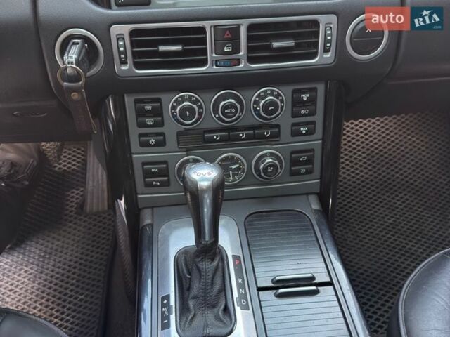 Коричневый Ленд Ровер Рендж Ровер, объемом двигателя 3.6 л и пробегом 333 тыс. км за 11999 $, фото 21 на Automoto.ua