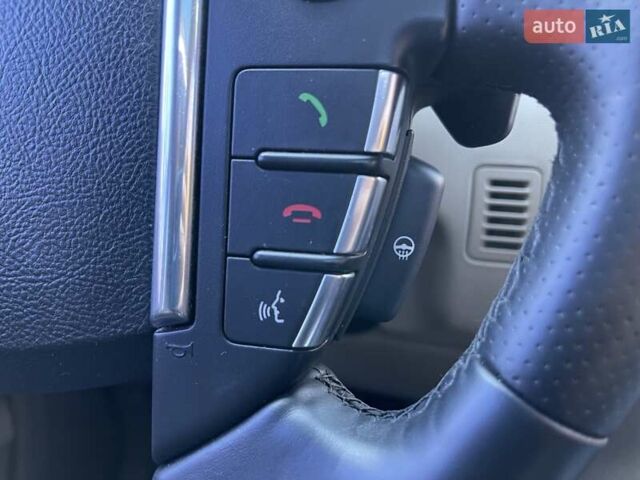 Коричневий Ленд Ровер Рендж Ровер, об'ємом двигуна 5 л та пробігом 200 тис. км за 12800 $, фото 45 на Automoto.ua