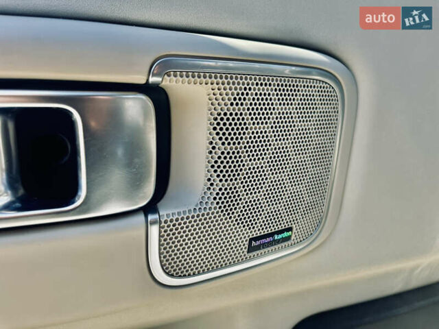 Коричневый Ленд Ровер Рендж Ровер, объемом двигателя 5 л и пробегом 207 тыс. км за 16777 $, фото 8 на Automoto.ua